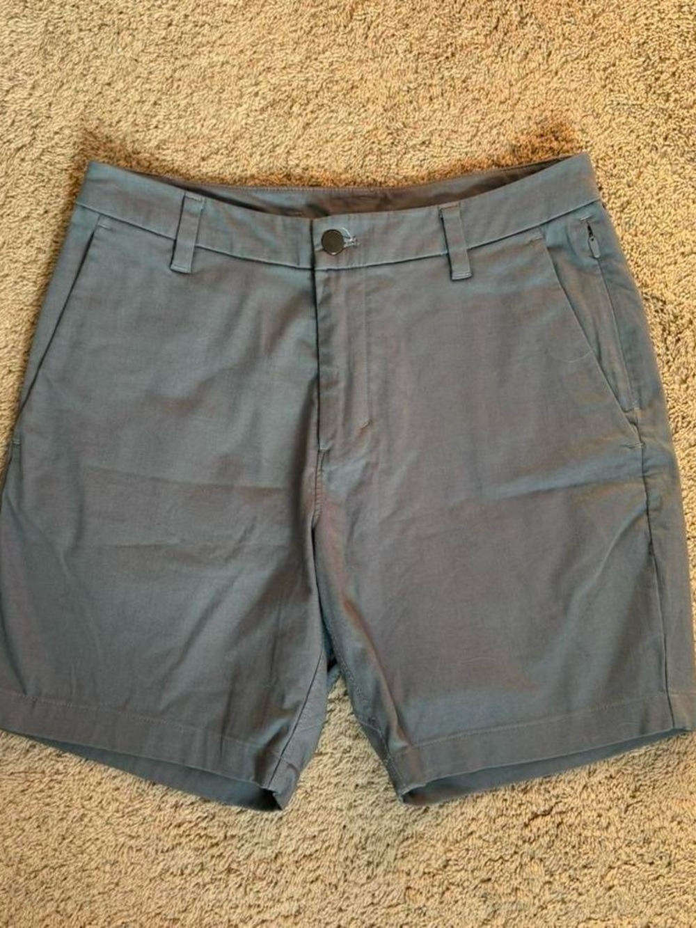 lululemon athletica Men's Slate Gray Flat-Front Shorts